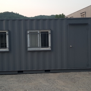 N52>규격: 3*6용도: 사무실.공장숙소.농막.옵션:100미리단열.이중창방충망.온돌.신제품.